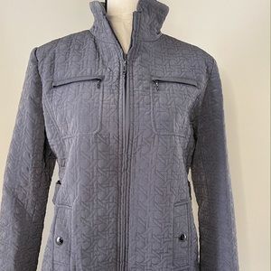 Wind Breaker (keeps cold air at bay)